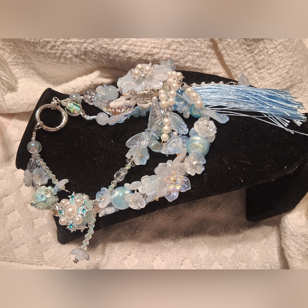 Elegant Beaded Keychain/Phone Charm with Floral Accents